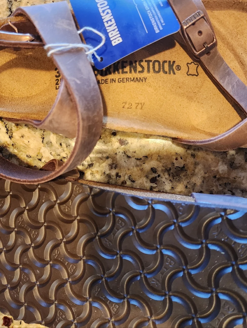 New Box Women Brown Oiled Leather Birkenstock 39 Yara Angle Samdals Shoes - Picture 4 of 5